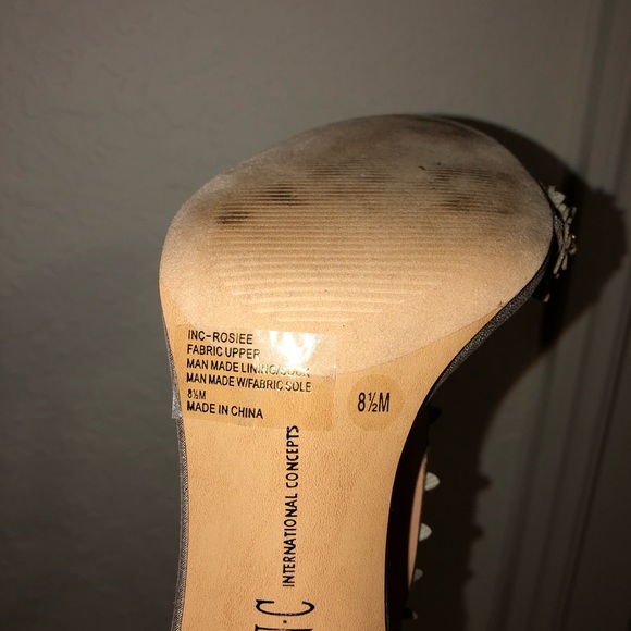 Gold heels - Picture 8 of 8